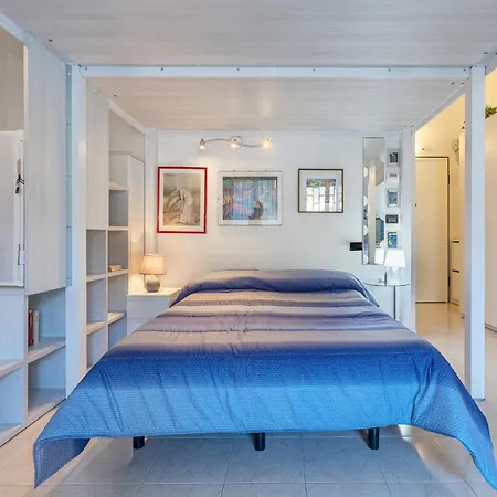 Guesthost - Cozy In Bolognina Bolonia